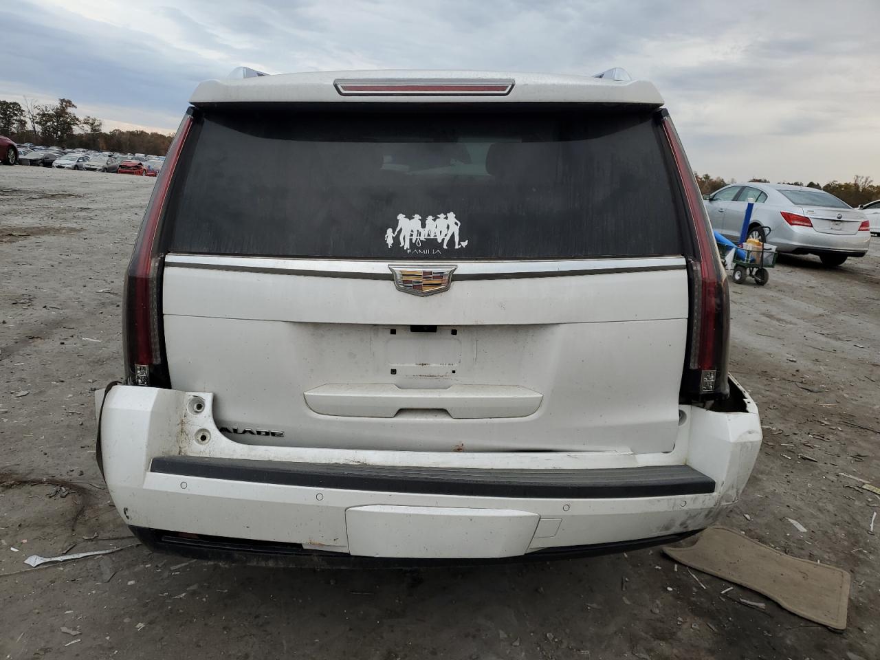 2017 Cadillac Escalade - Image 6