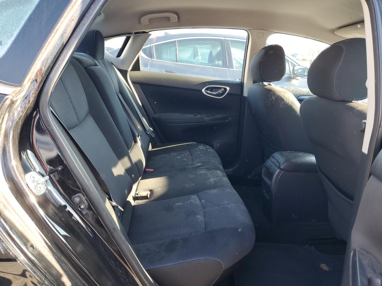 2016 Nissan Sentra - Image 11