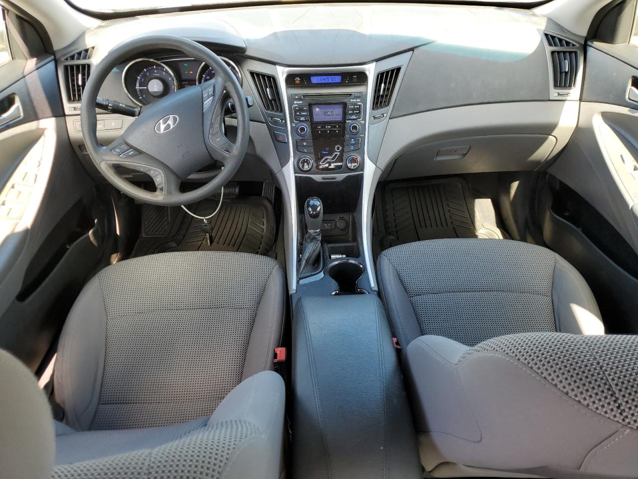 2011 Hyundai Sonata - Image 8