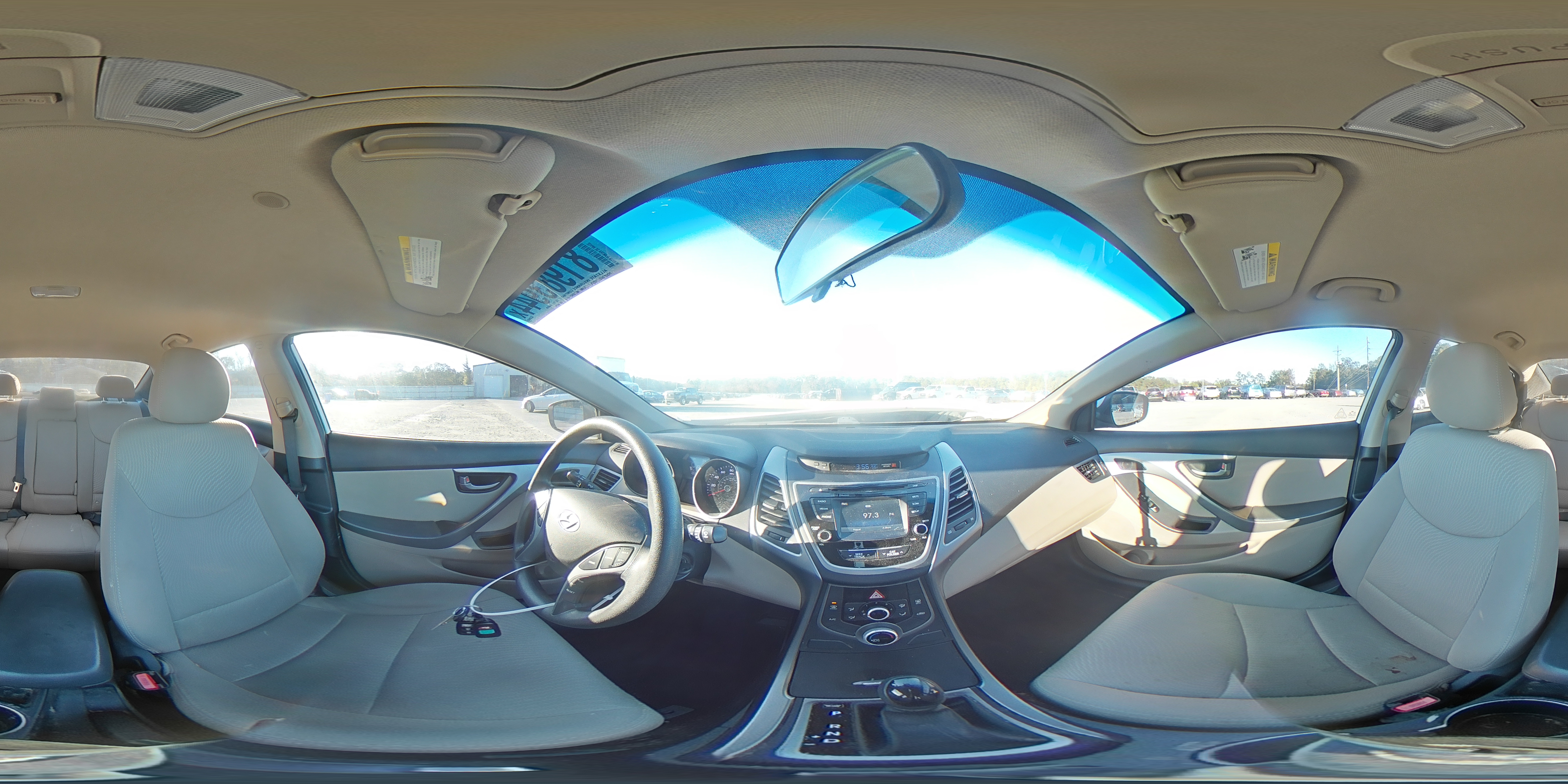 2016 Hyundai Elantra - Image 13
