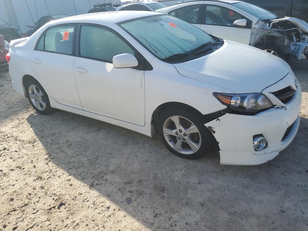 VIN 2T1BU4EE6DC993220 2013 TOYOTA COROLLA no.4