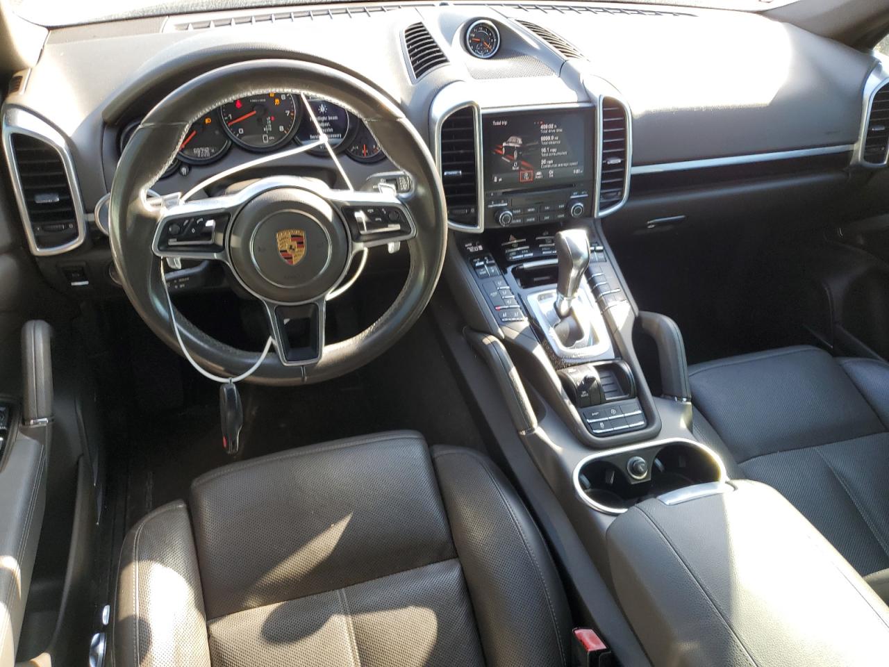 2017 Porsche Cayenne - Image 8