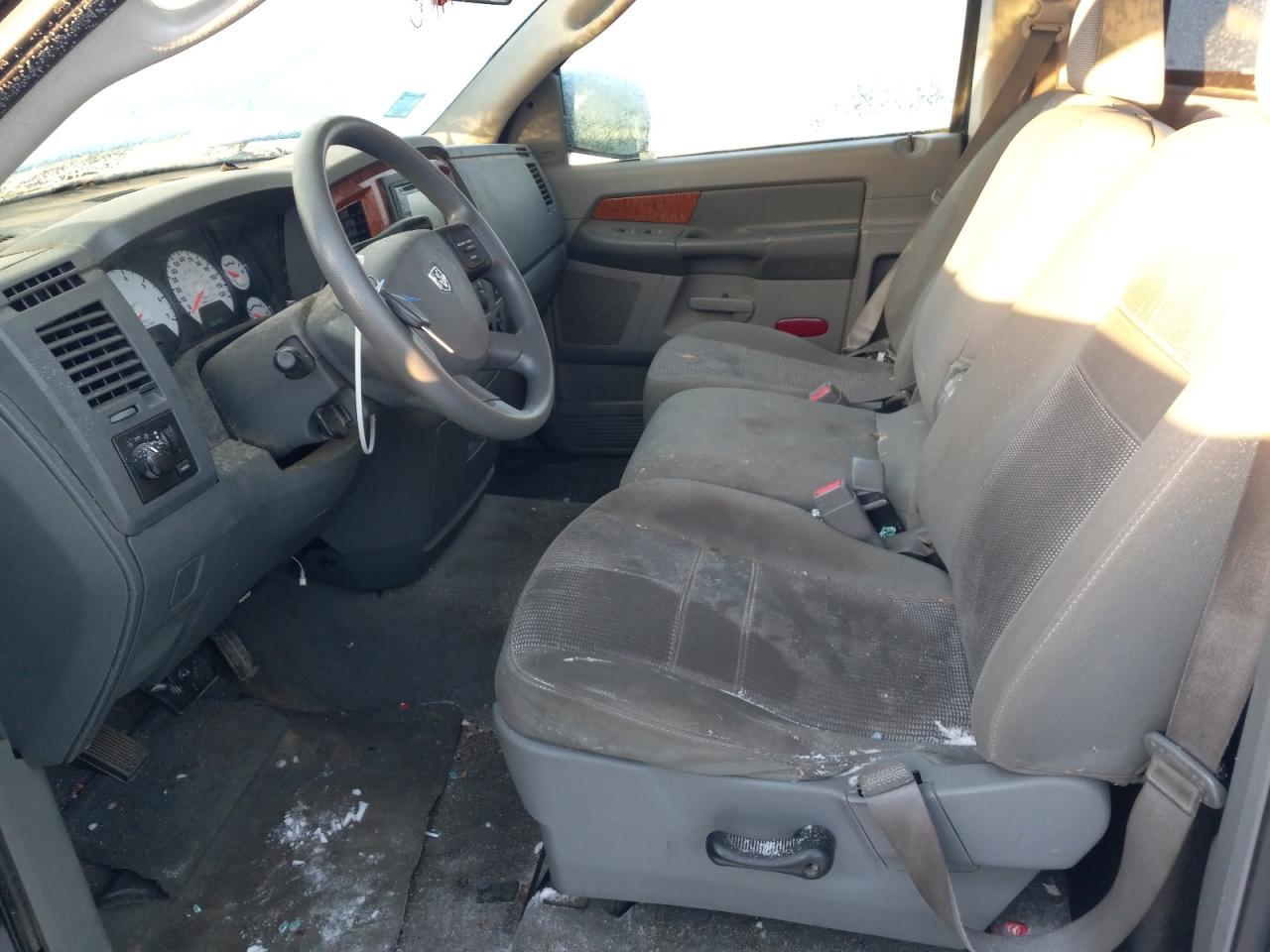 2006 Dodge RAM - Image 7