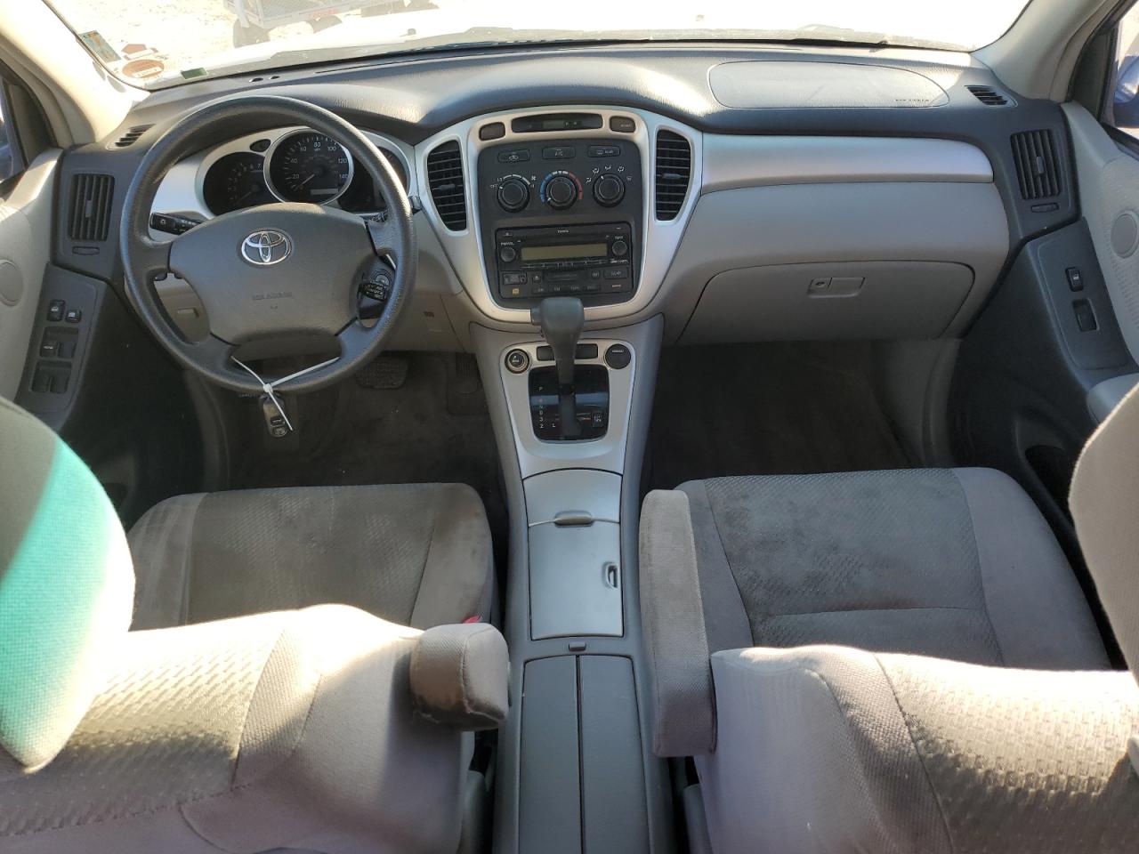 2004 Toyota Highlander - Image 8