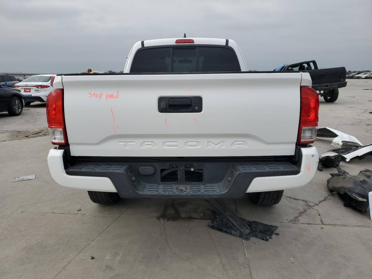 VIN 5TFRX5GN0HX075768 2017 TOYOTA TACOMA no.6