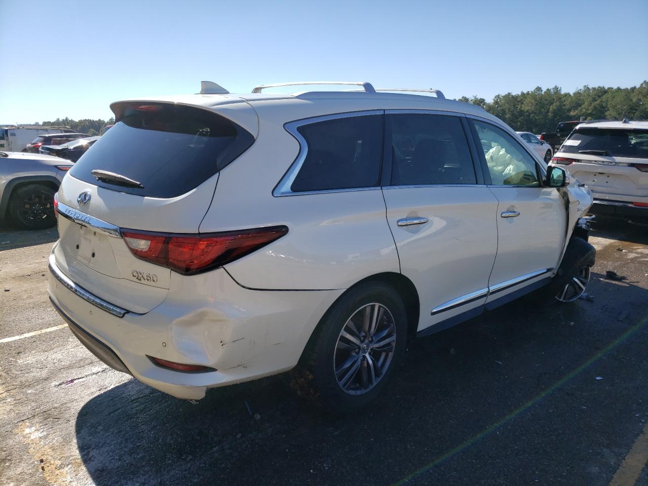 VIN 5N1DL0MM7JC511500 2018 INFINITI QX60 no.3