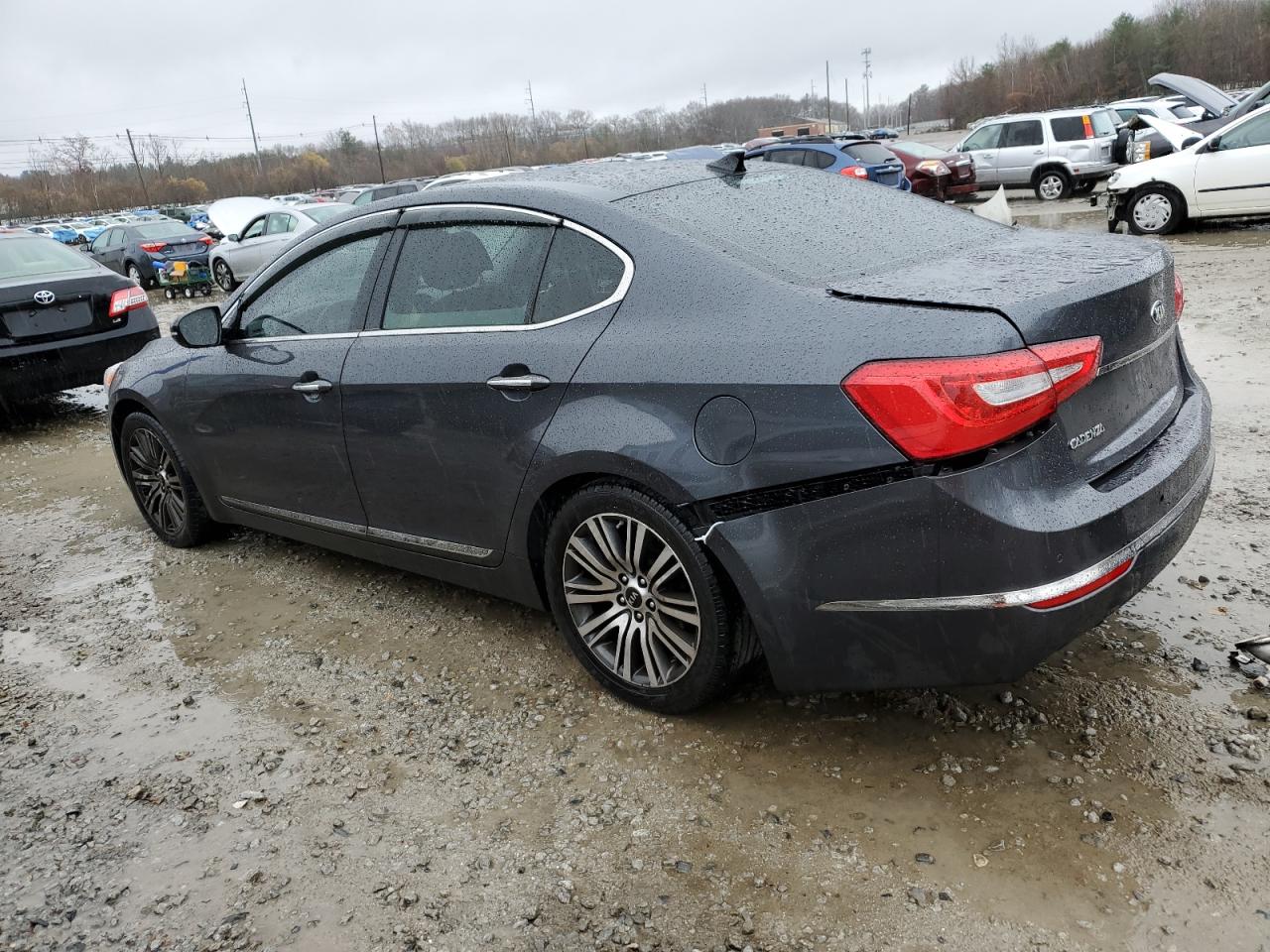 2016 Kia Cadenza - Image 2