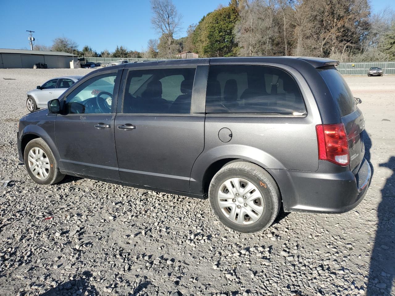 2018 Dodge Caravan - Image 2