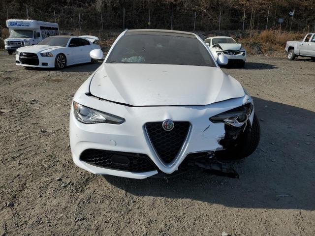  ALFA ROMEO GIULIA 2017 Белый