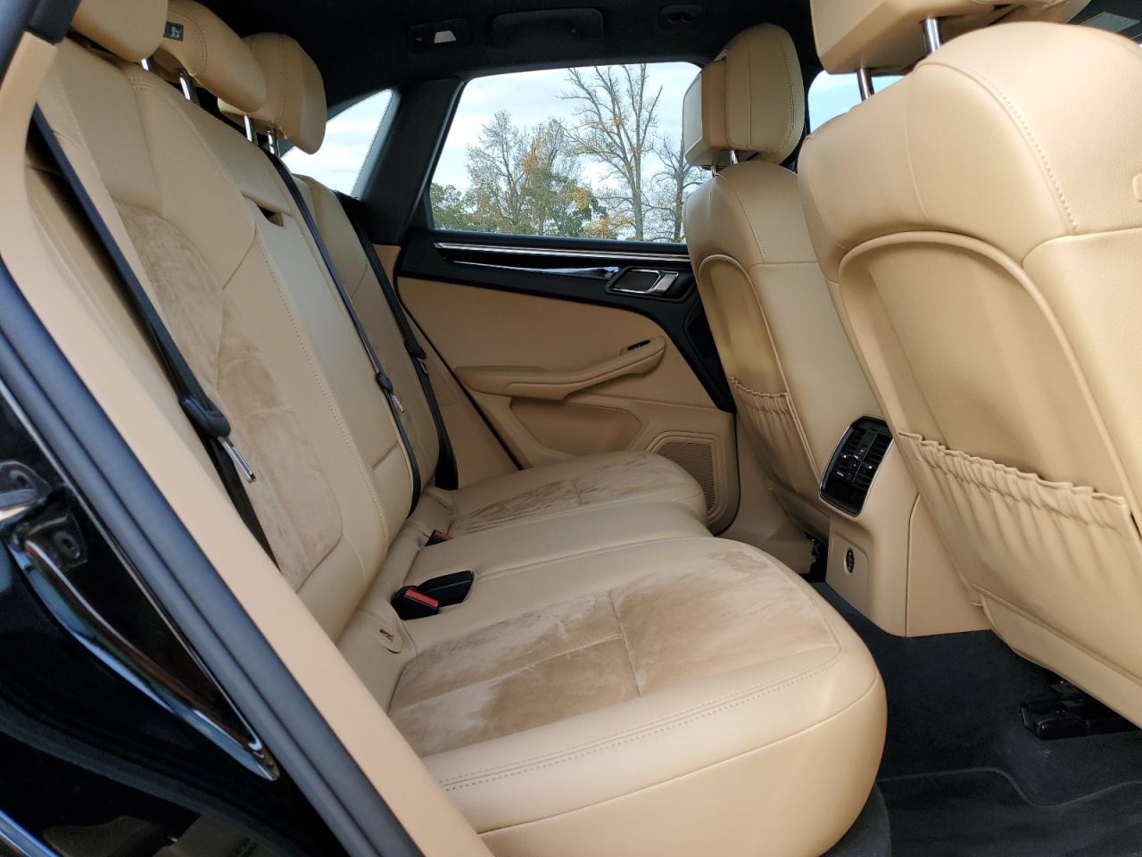2018 Porsche Macan - Image 11