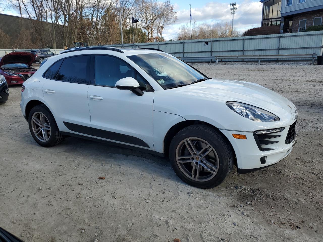 2015 Porsche Macan - Image 4