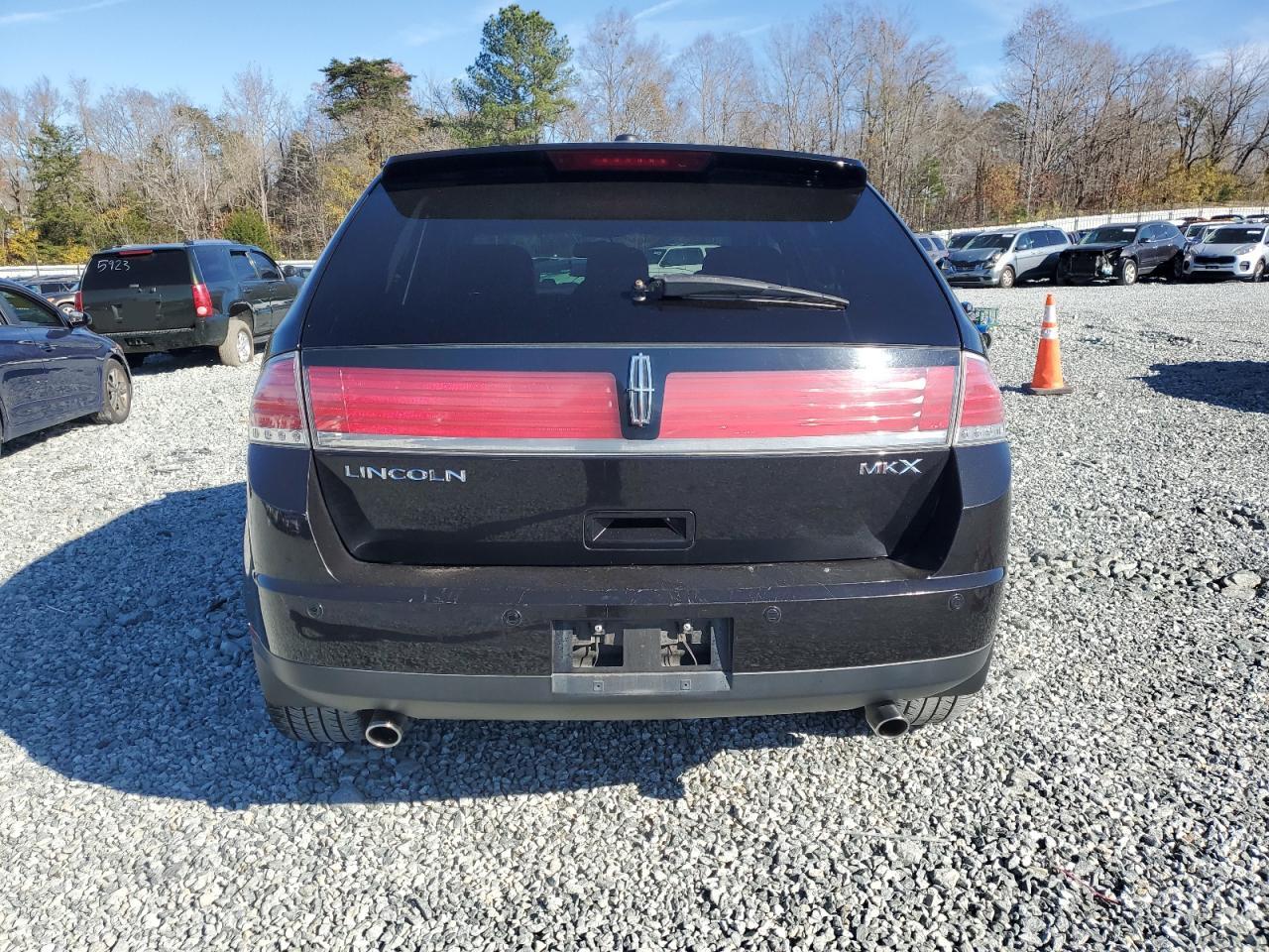 2010 Lincoln MKX - Image 6