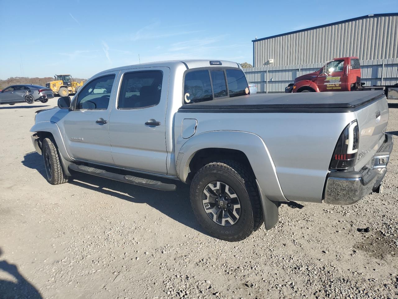 2005 Toyota Tacoma - Image 2