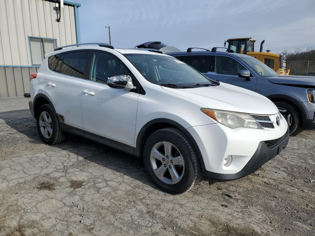 VIN 2T3RFREV0EW172823 2014 TOYOTA RAV4 no.4