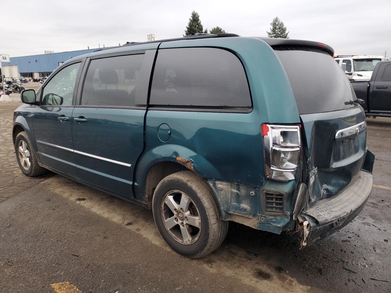 2009 Dodge Caravan - Image 2