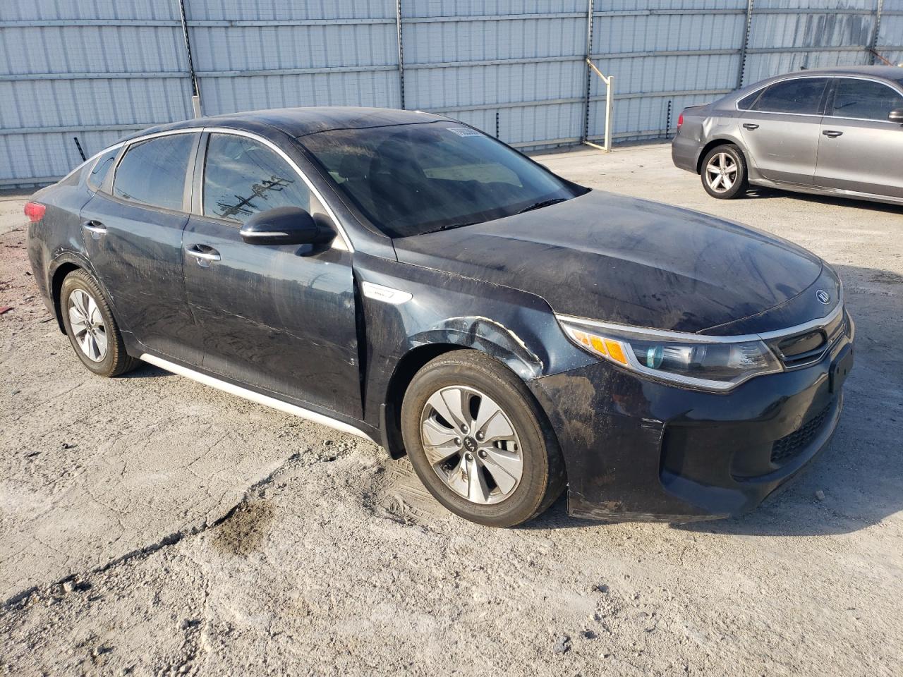 VIN KNAGT4LEXJ5023923 2018 KIA OPTIMA no.4