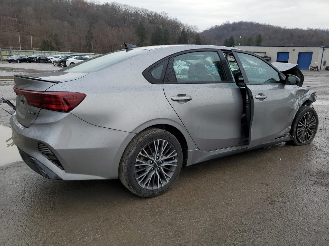 2023 Kia Forte - Image 3