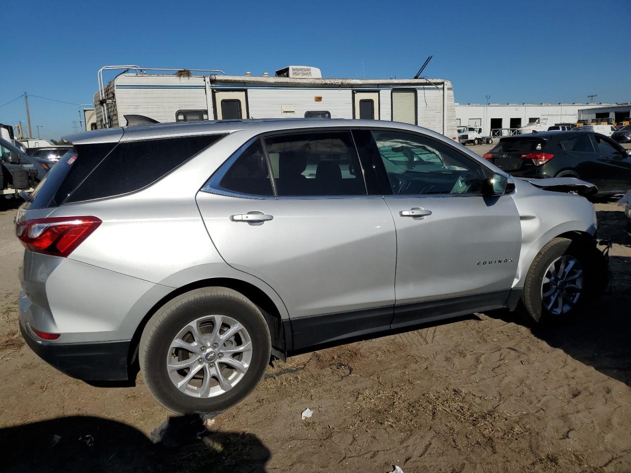 2019 Chevrolet Equinox - Image 3
