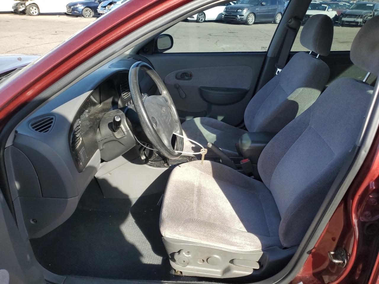 2001 Kia Sephia - Image 7