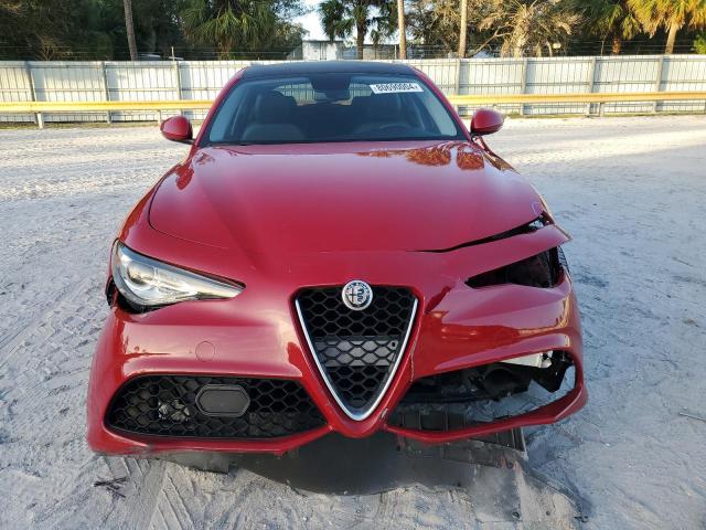  ALFA ROMEO GIULIA 2017 Червоний