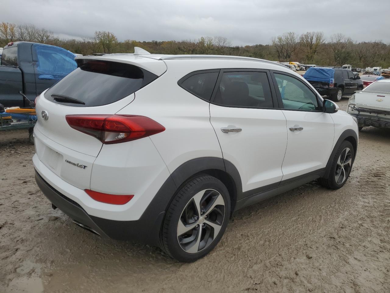 2016 Hyundai Tucson - Image 3