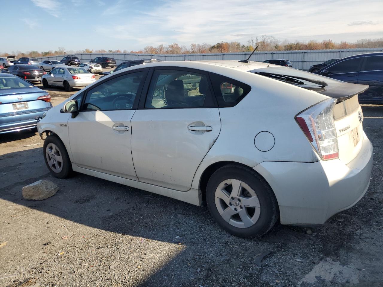 2011 Toyota Prius - Image 2