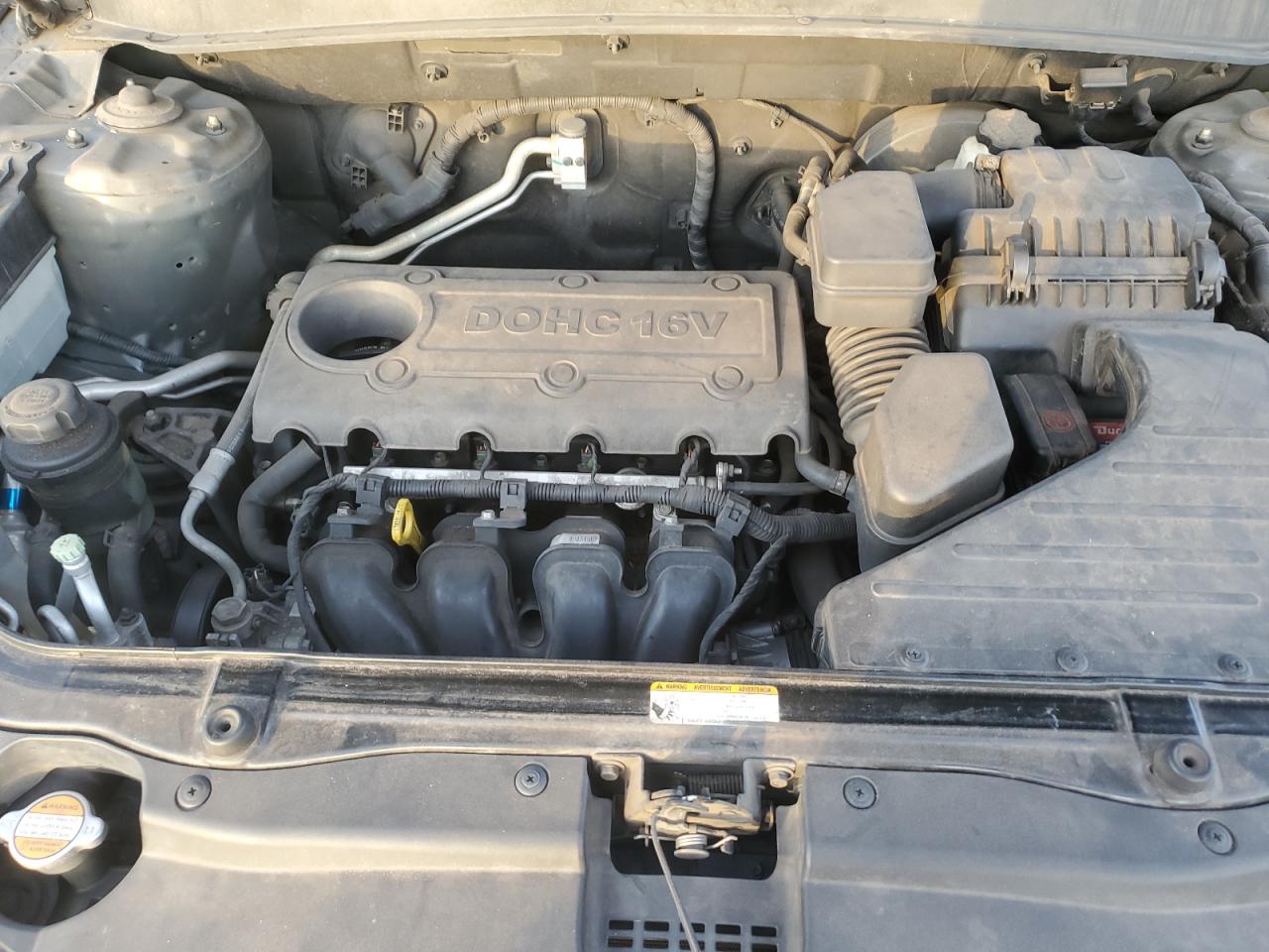 2010 Hyundai Santa Fe - Image 11