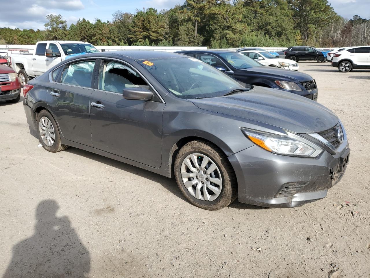 2017 Nissan Altima - Image 4