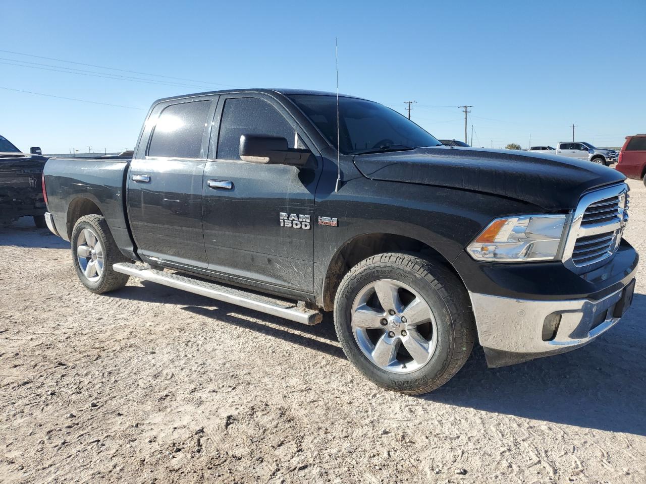 2015 RAM 1500 - Image 4