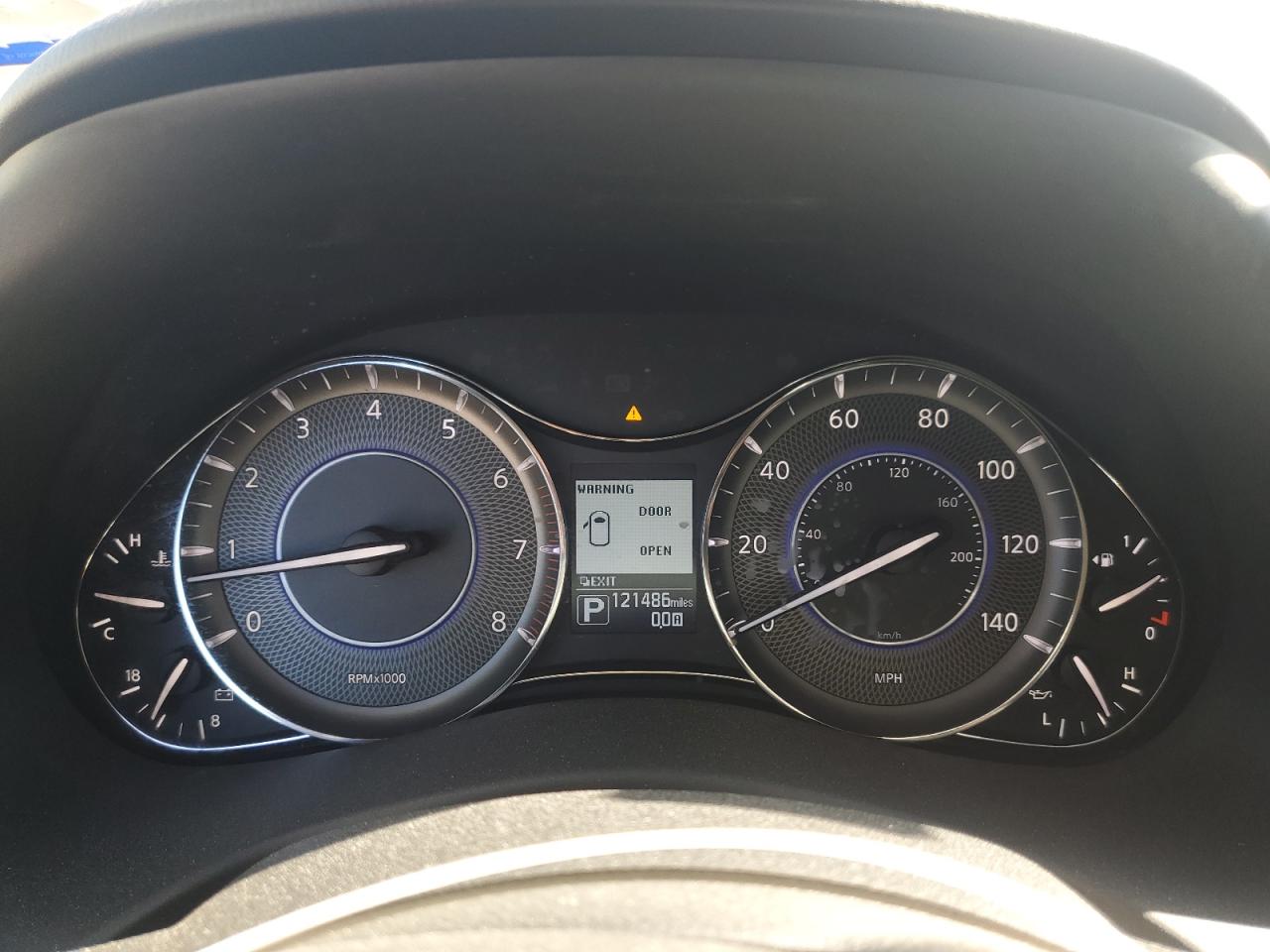 2015 Infiniti QX80 - Image 9
