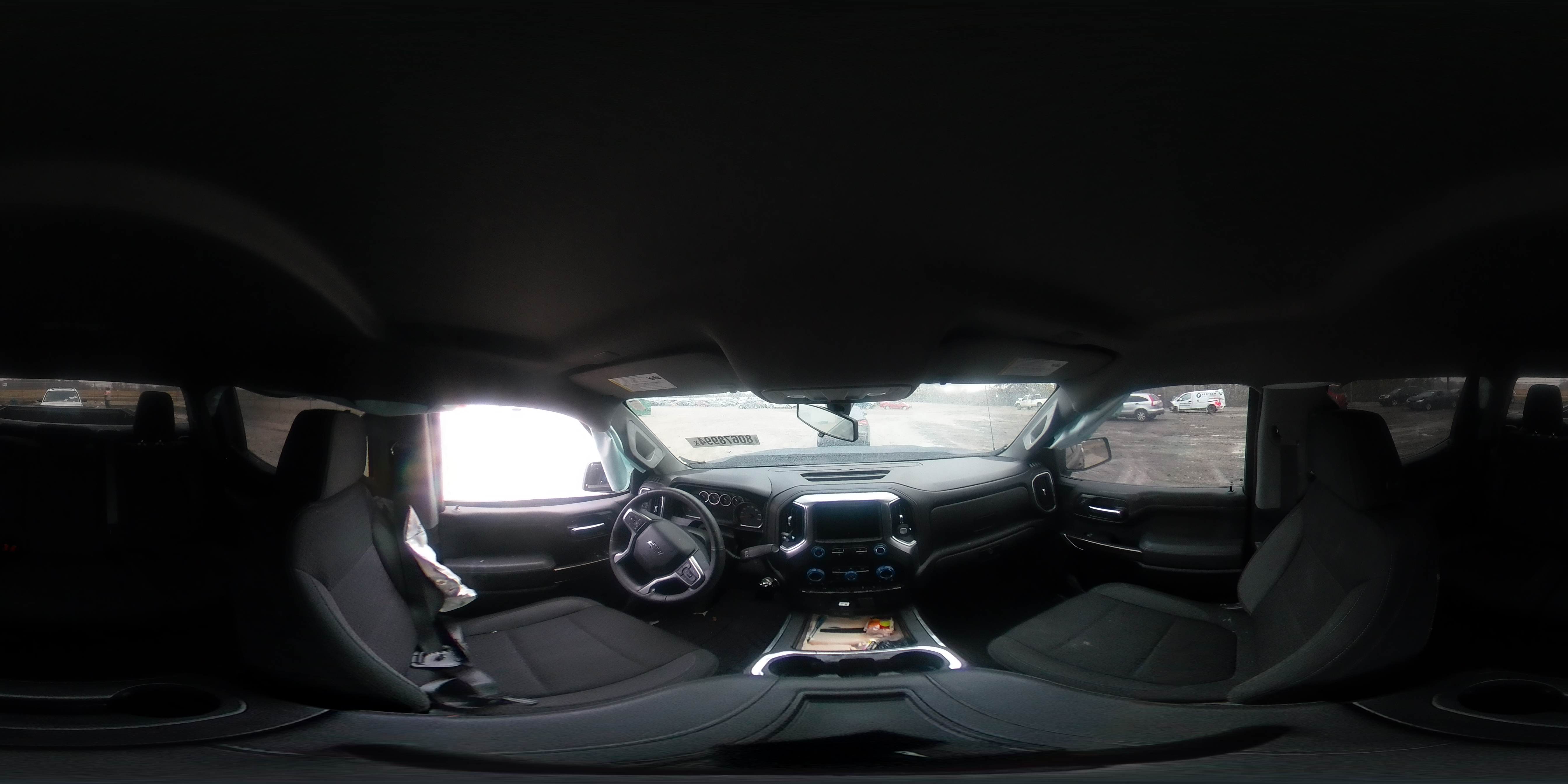 2022 Chevrolet Silverado - Image 13