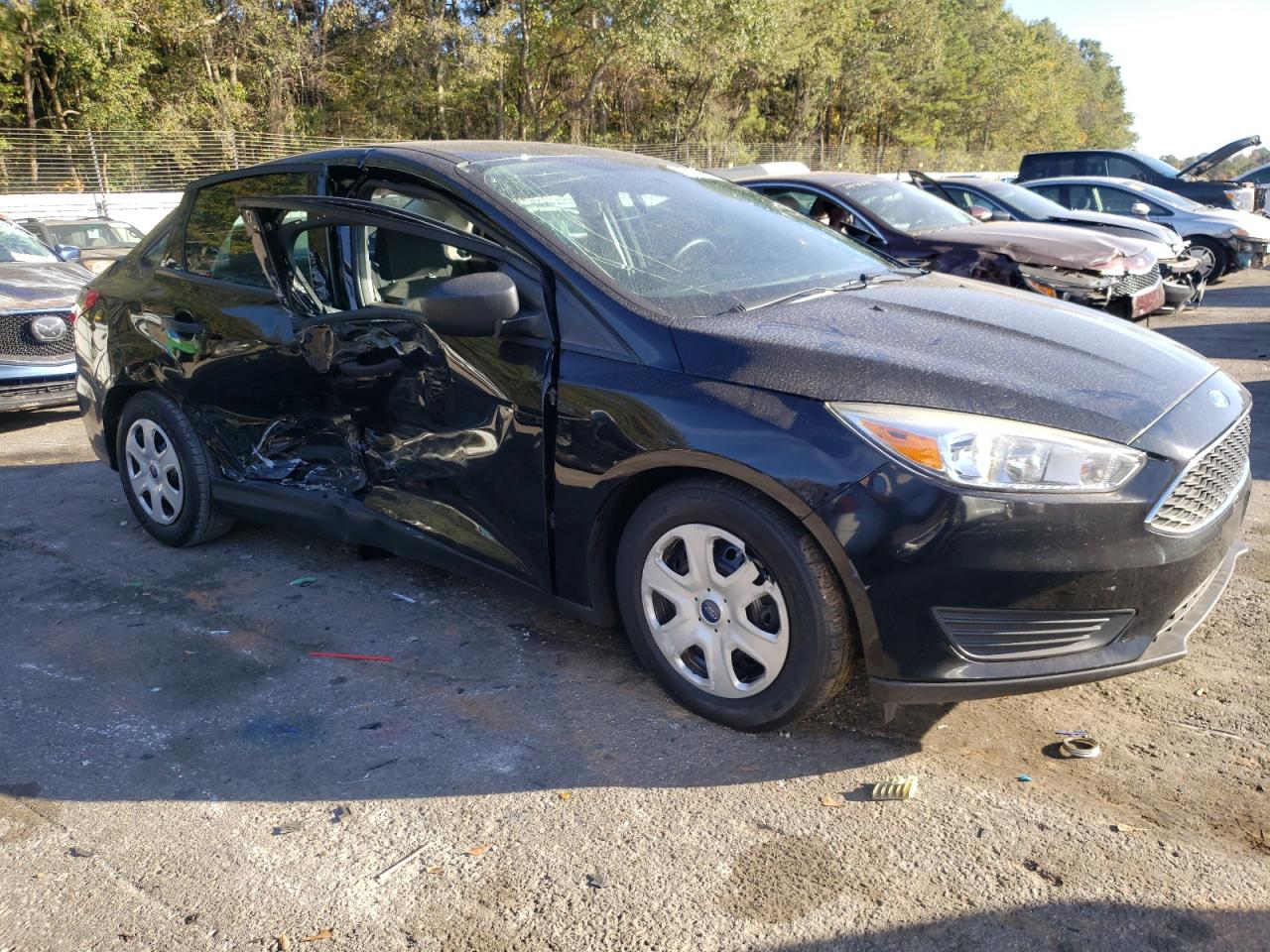 VIN 1FADP3E24GL228574 2016 FORD FOCUS no.4