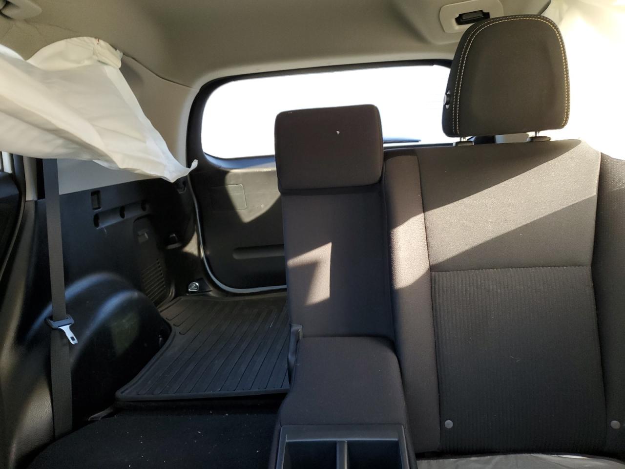 2015 Toyota RAV 4 - Image 10