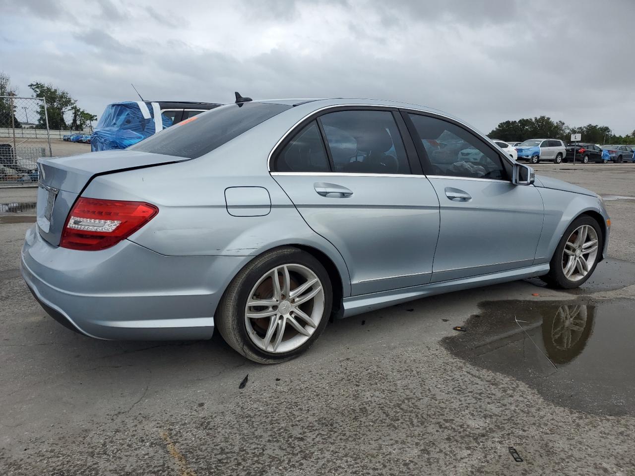 VIN WDDGF4HB3DR241097 2013 MERCEDES-BENZ C-CLASS no.3