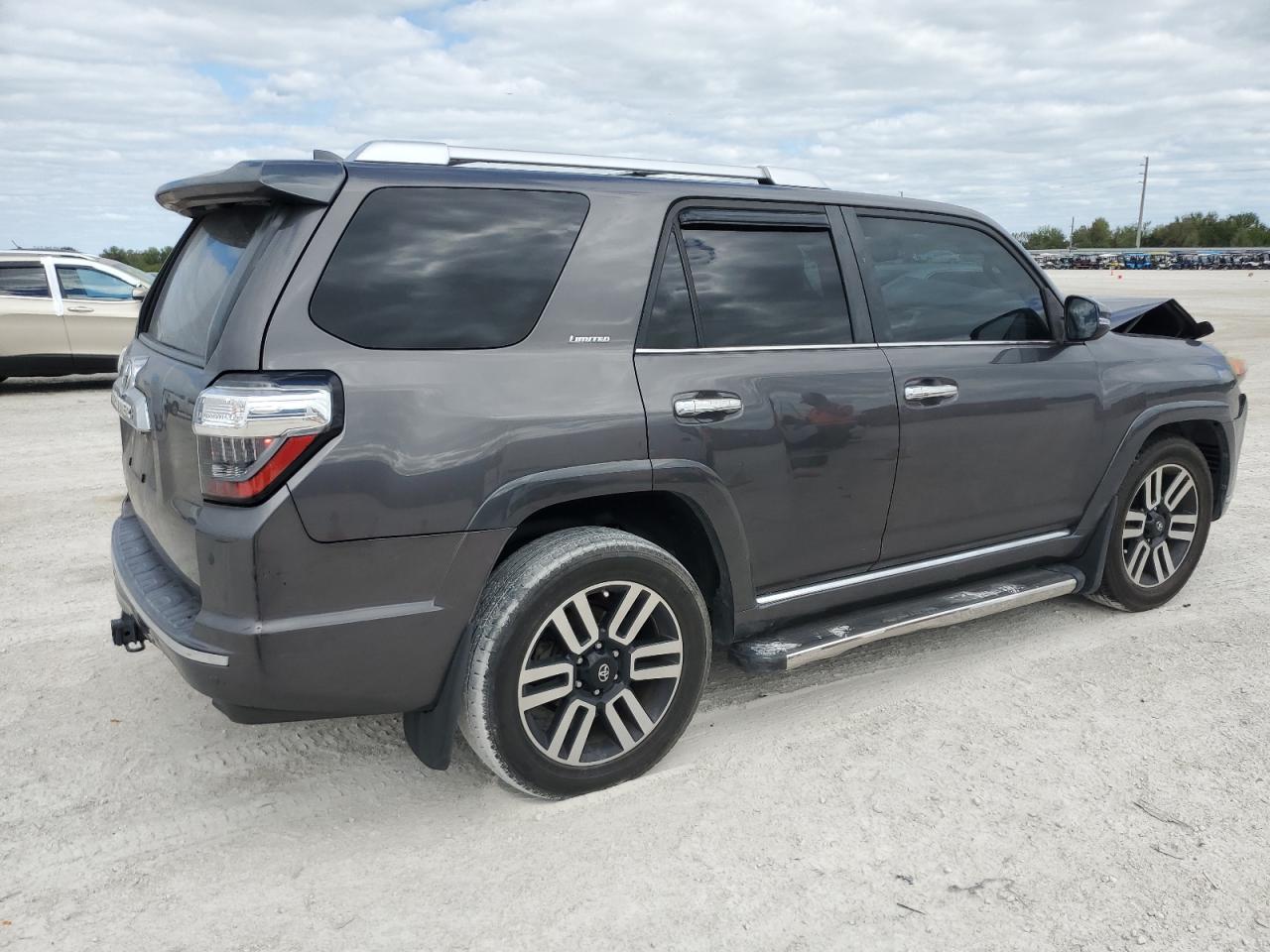 VIN JTEZU5JR3J5181472 2018 TOYOTA 4RUNNER no.3