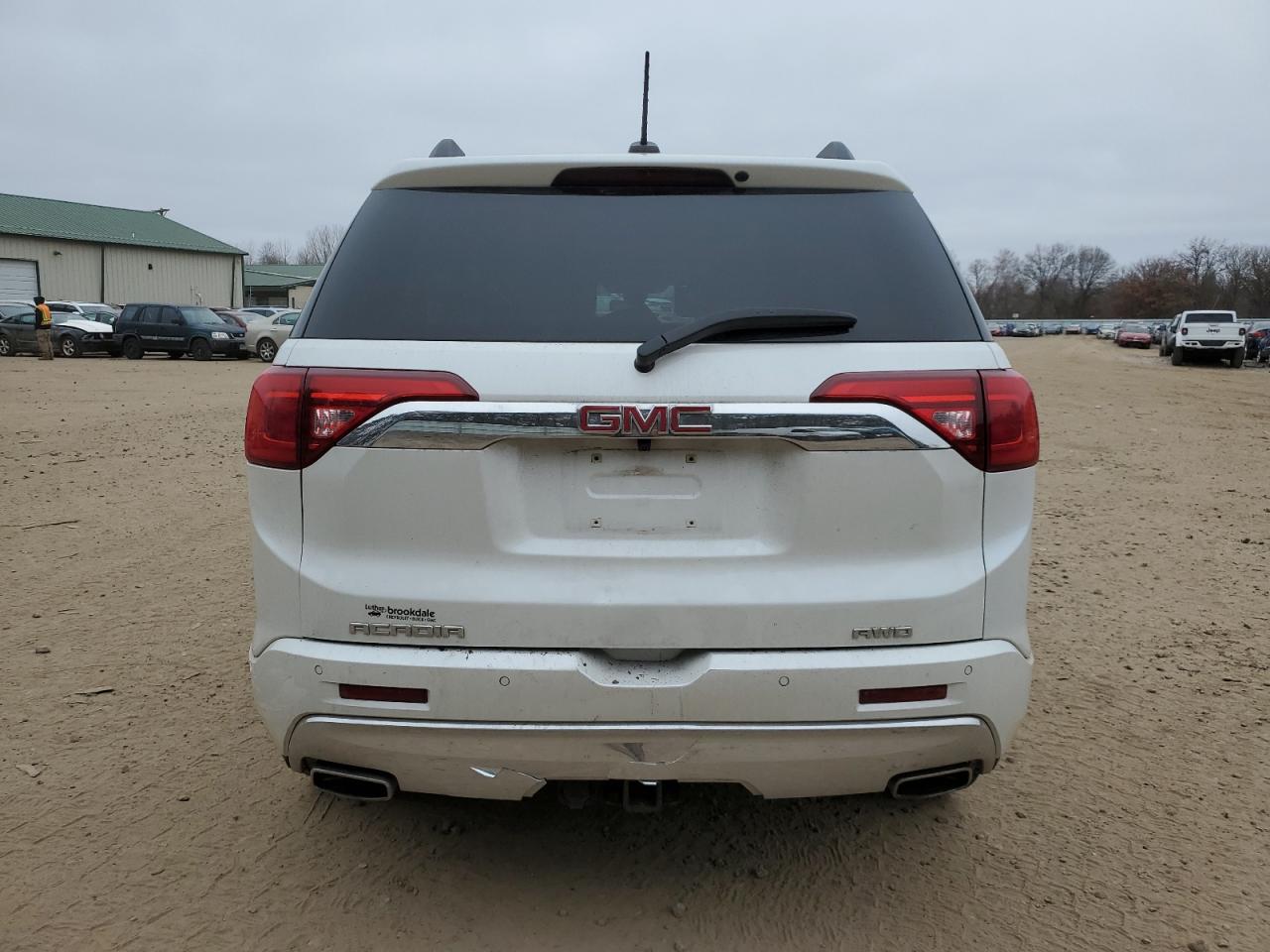 2017 GMC Acadia - Image 6