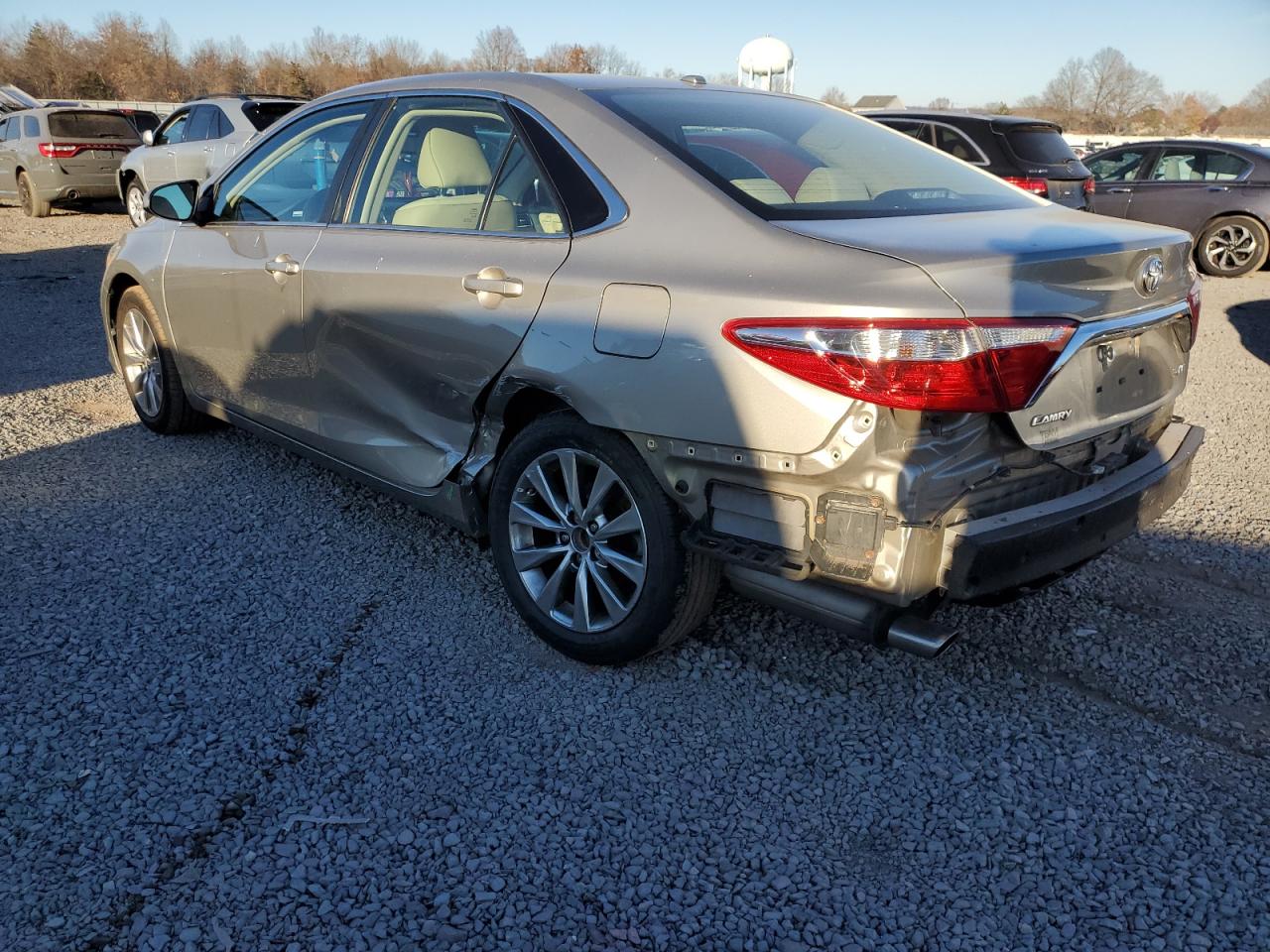 VIN 4T1BK1FK7GU569959 2016 TOYOTA CAMRY no.2