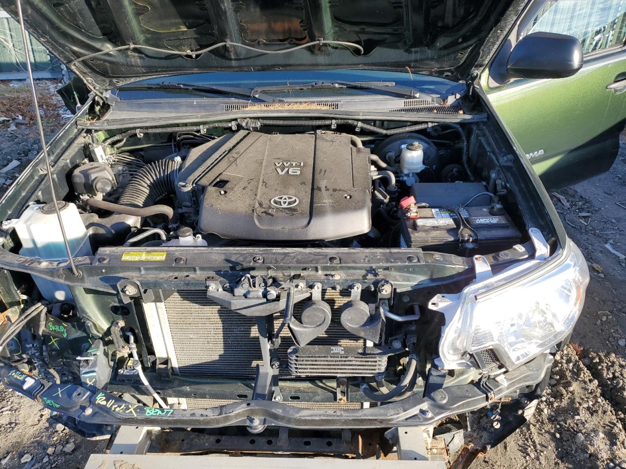 2013 Toyota Tacoma - Image 11