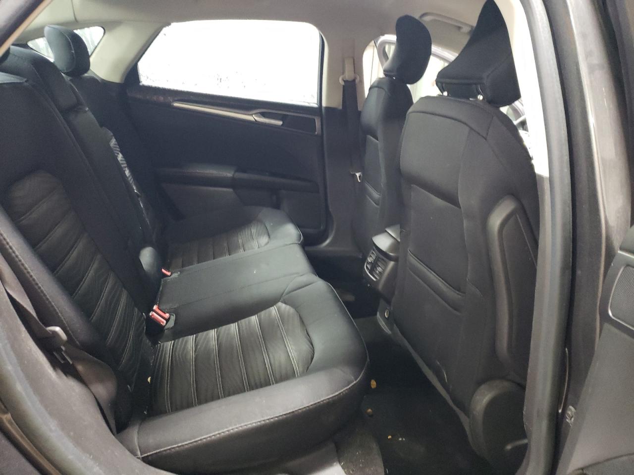 2016 Ford Fusion - Image 10