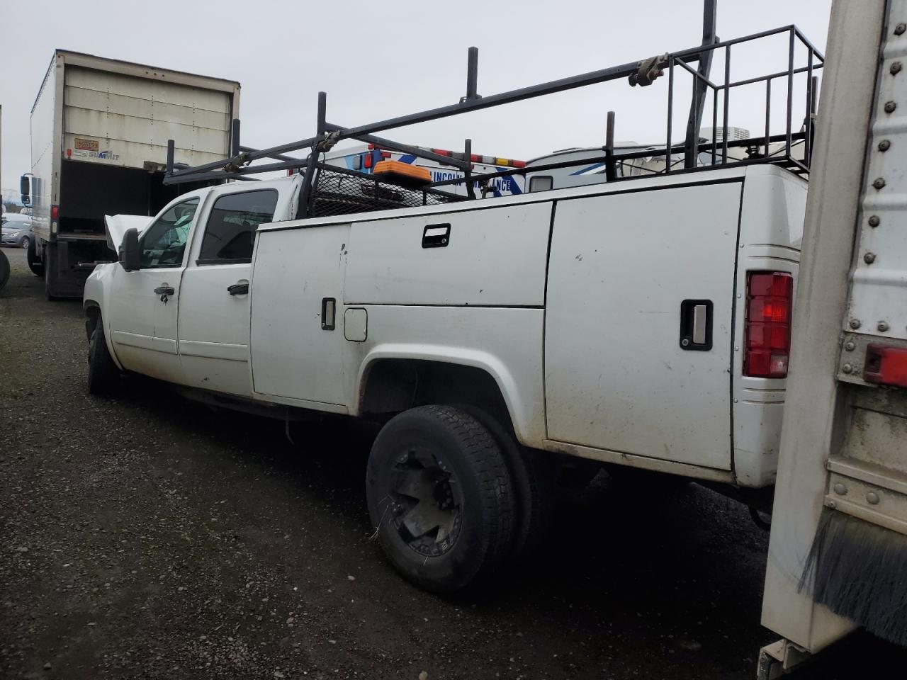 2008 Chevrolet Silverado - Image 2