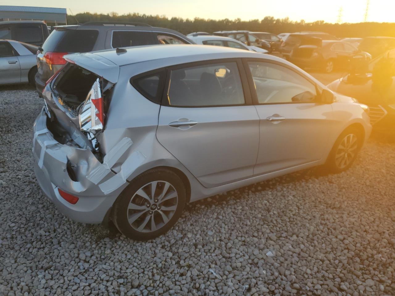 2015 Hyundai Accent - Image 3