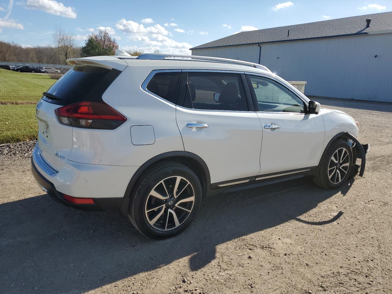 2018 Nissan Rogue - Image 3