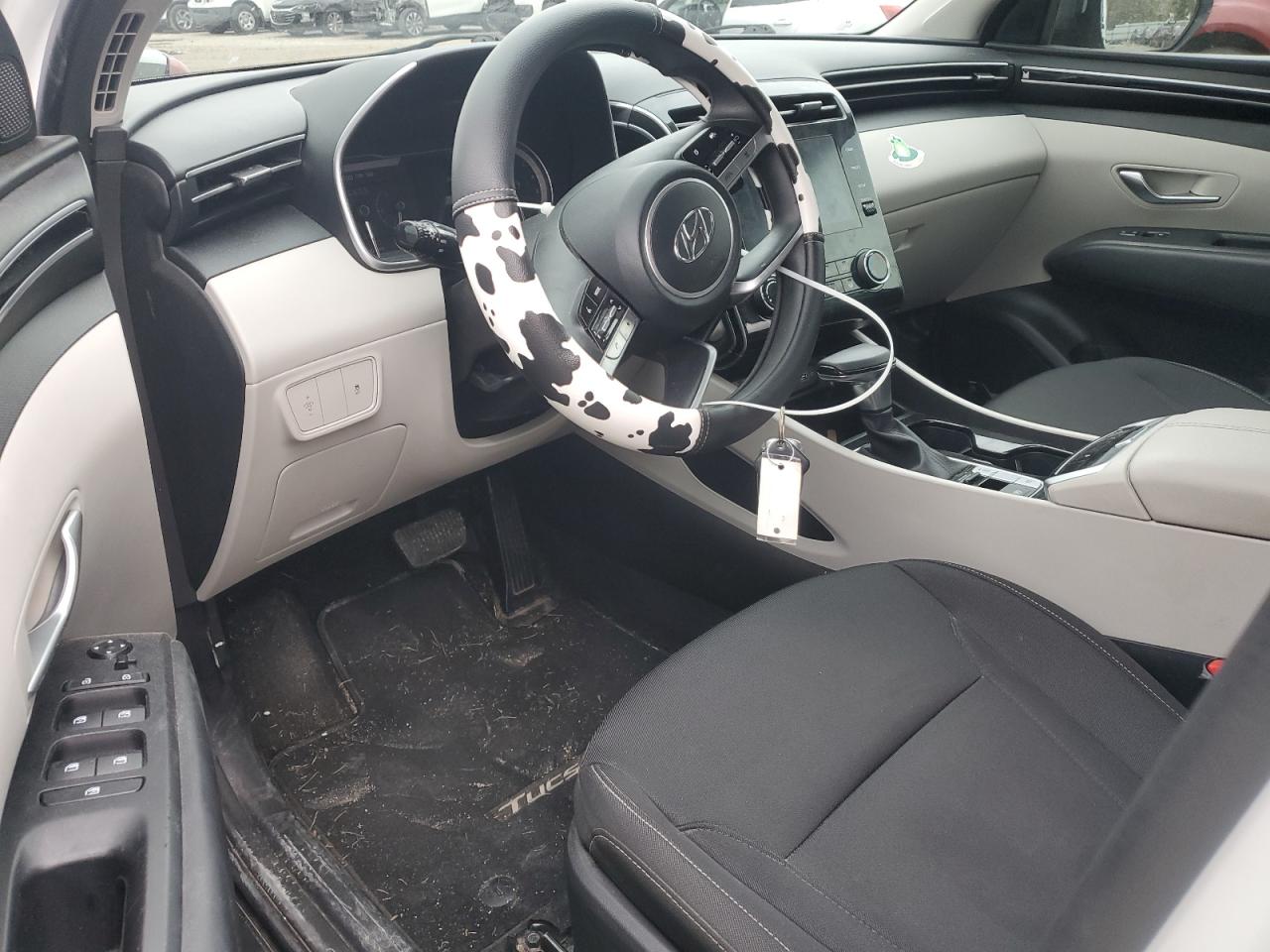 2022 Hyundai Tucson - Image 8