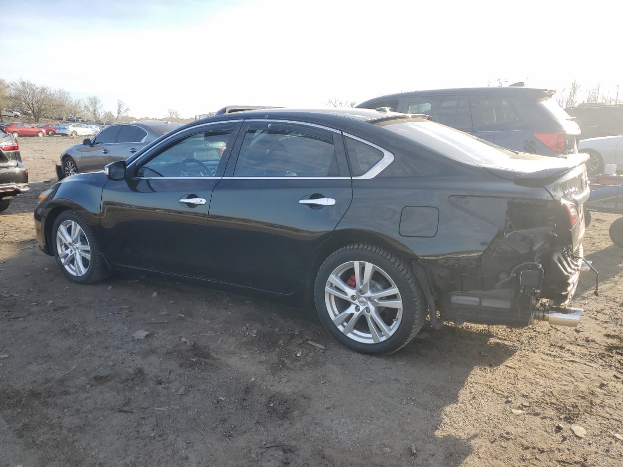 2016 Nissan Altima - Image 2