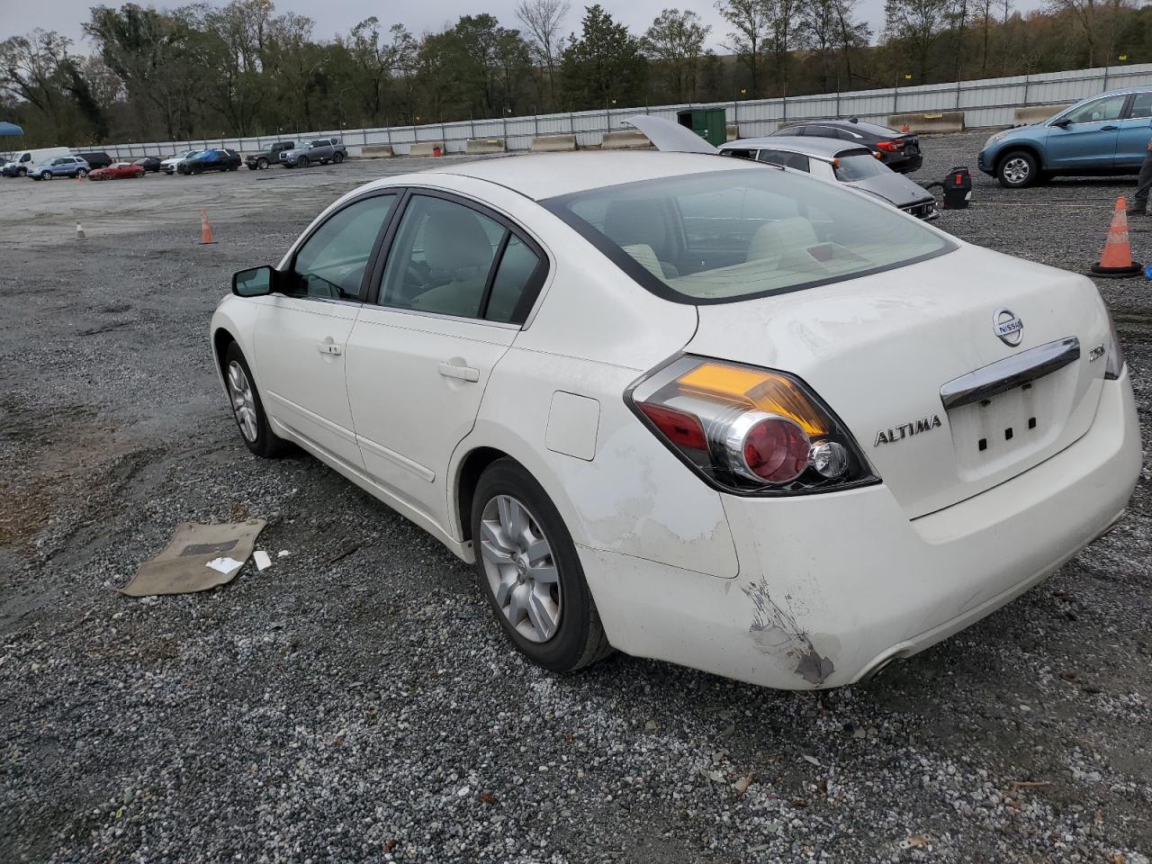 2012 Nissan Altima - Image 2