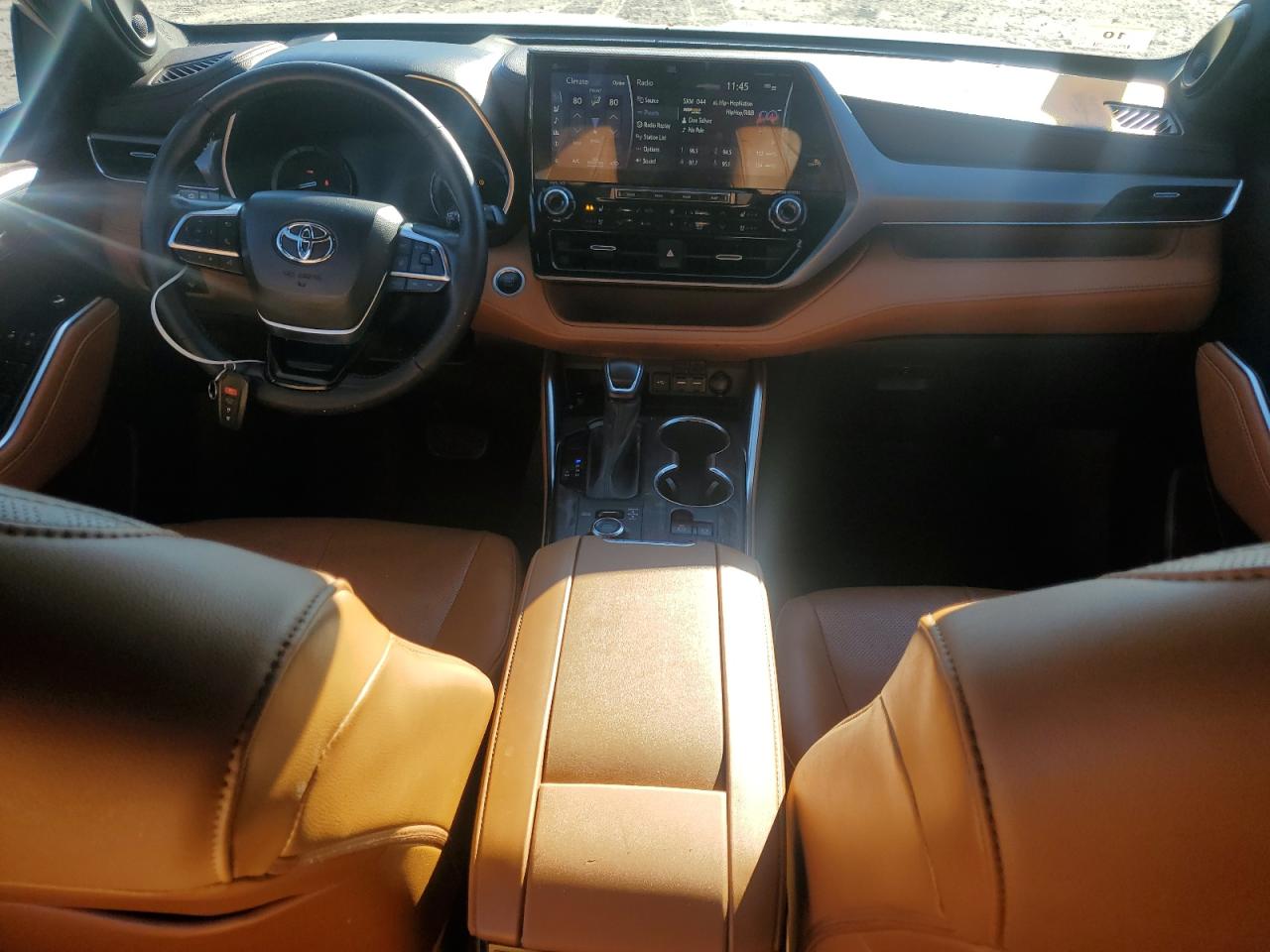 2021 Toyota Highlander - Image 8