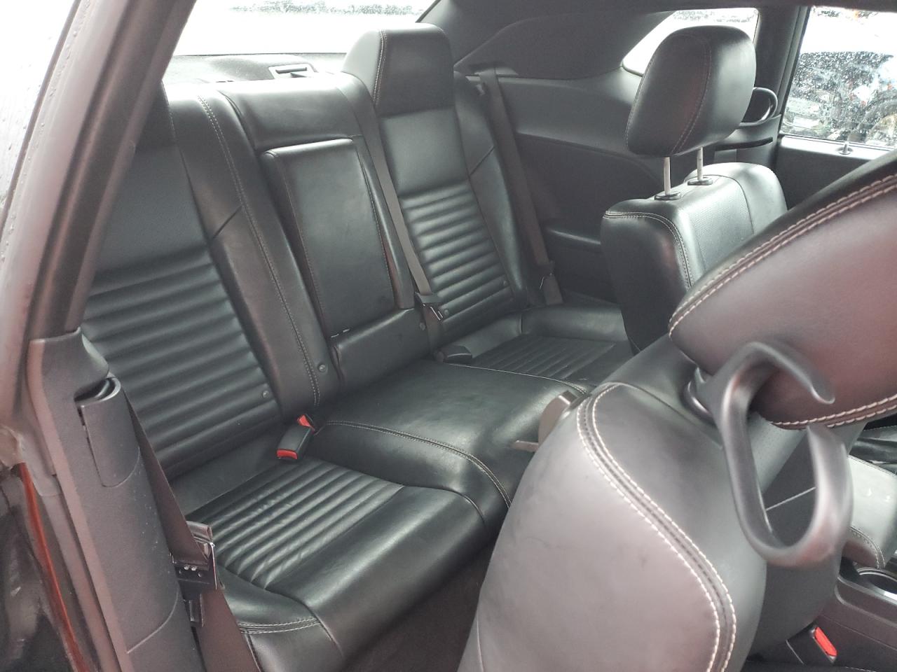 2010 Dodge Challenger - Image 10