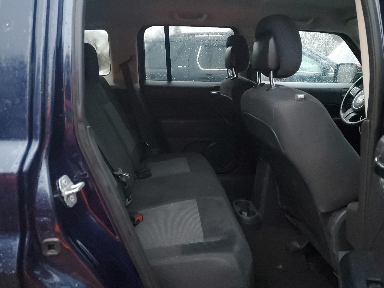 2014 Jeep Liberty (Patriot) - Image 10