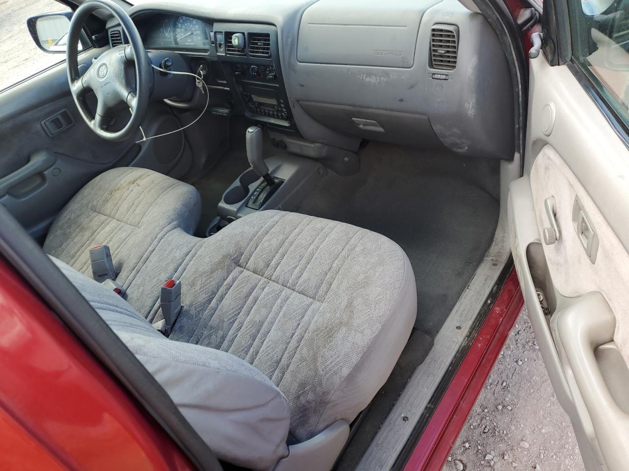 2004 Toyota Tacoma - Image 8