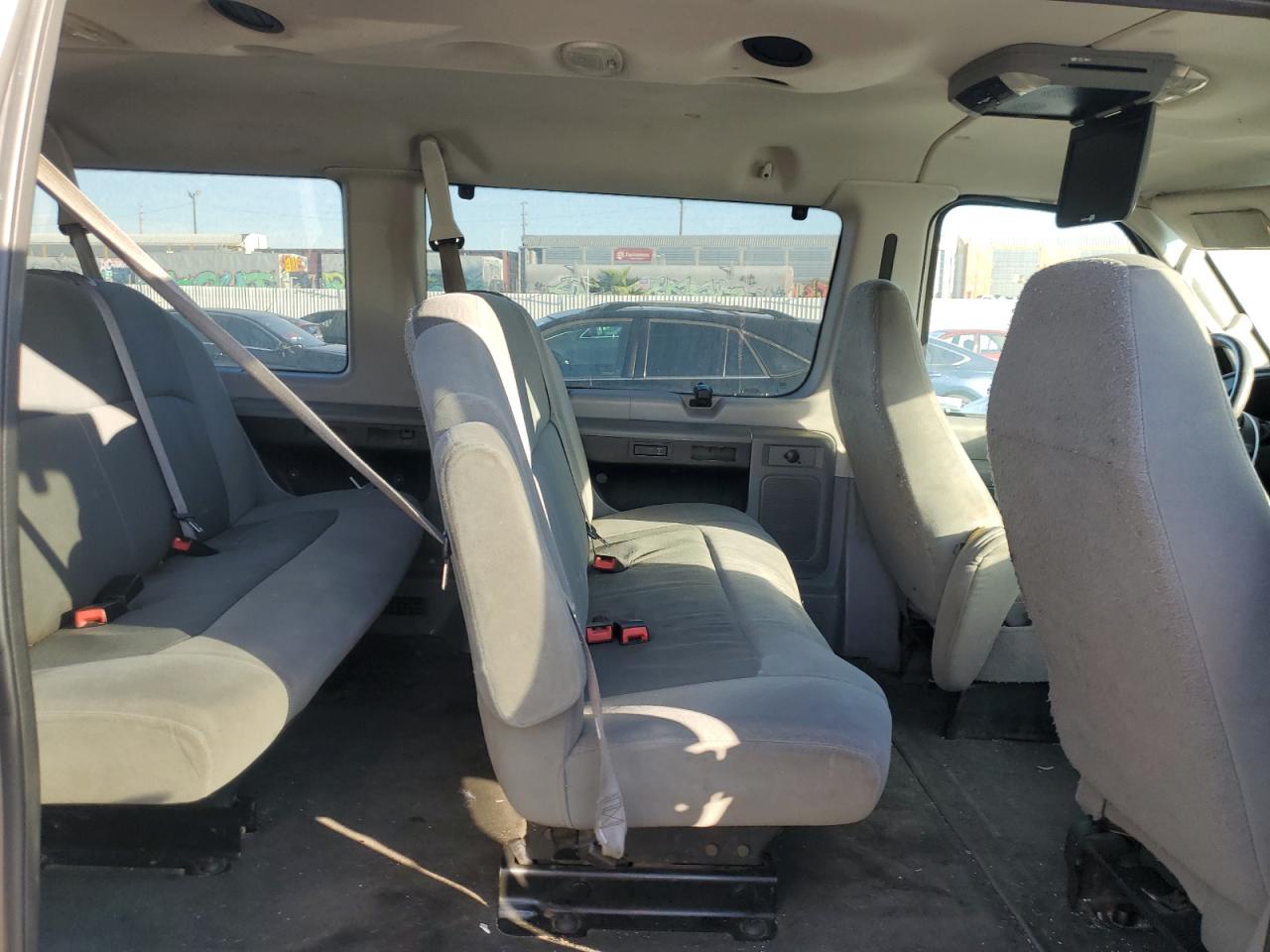 2008 Ford Econoline E350 Super Duty Wagon VIN: 1FBNE31L18DA59049 Lot: 79072434